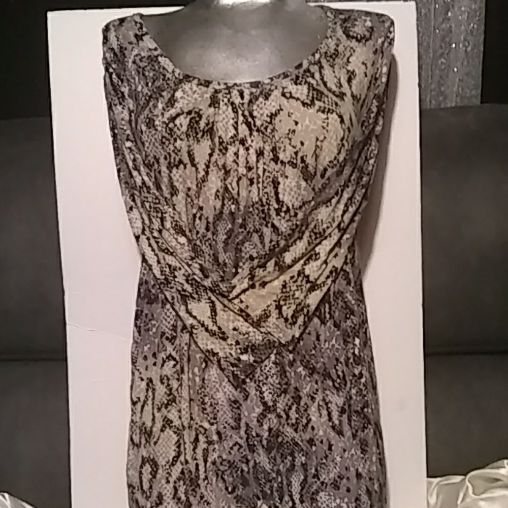 Tunic - Picture 2 of 4